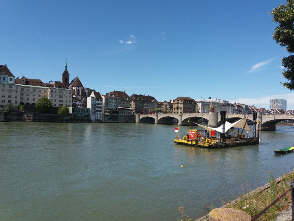 Rhein in Basel steinerne Brücke