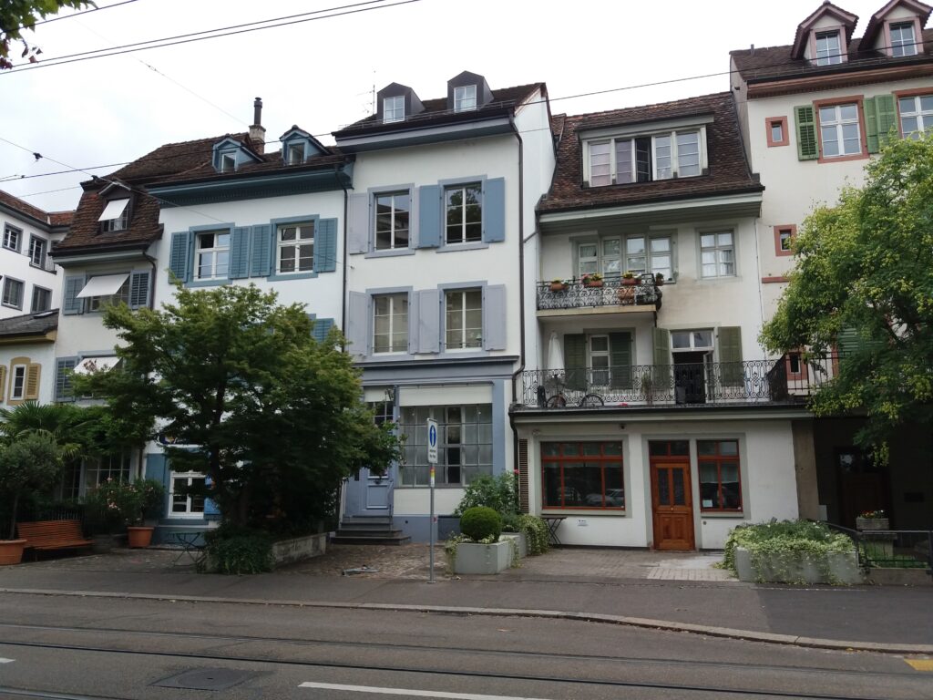 Basel Altstadt schöne Häuser