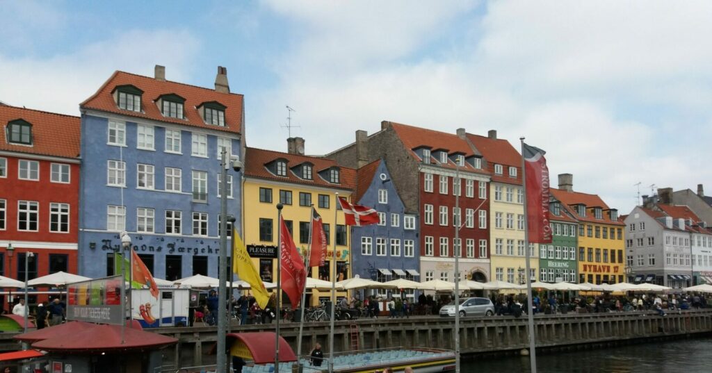Kopenhagen die bunten Häuser in Nyhavn