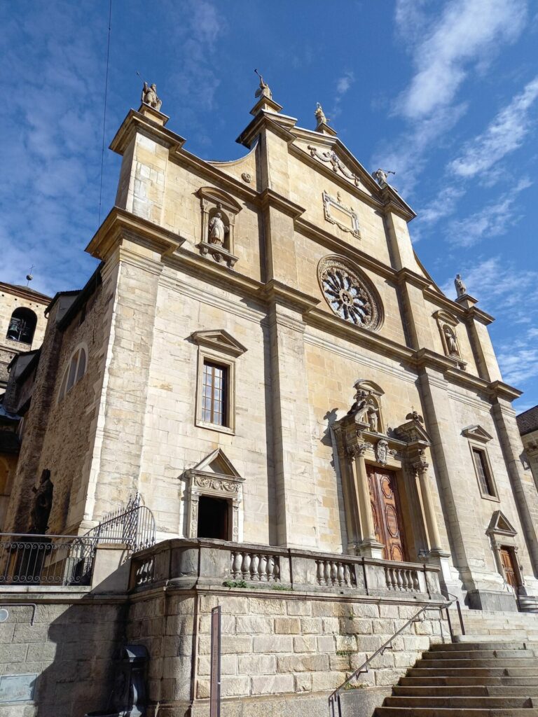 Kirche in Bellinzona im lombardischen Stil