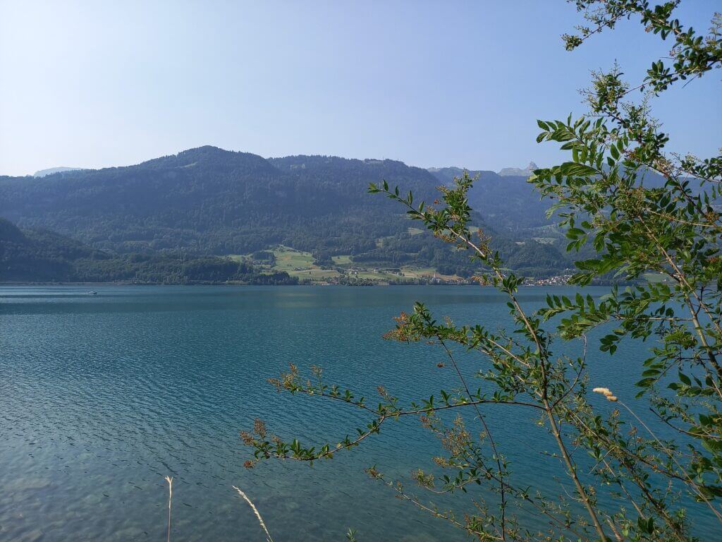Der Walensee Nachbarkanton Glarus Graubünden